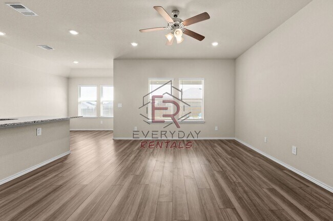 Building Photo - Beautiful 3 bedroom 2 bathroom home
