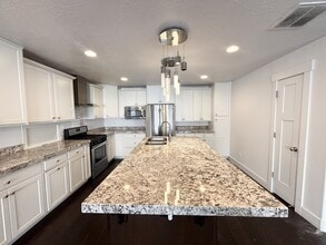 Building Photo - 5052 Moray Ct