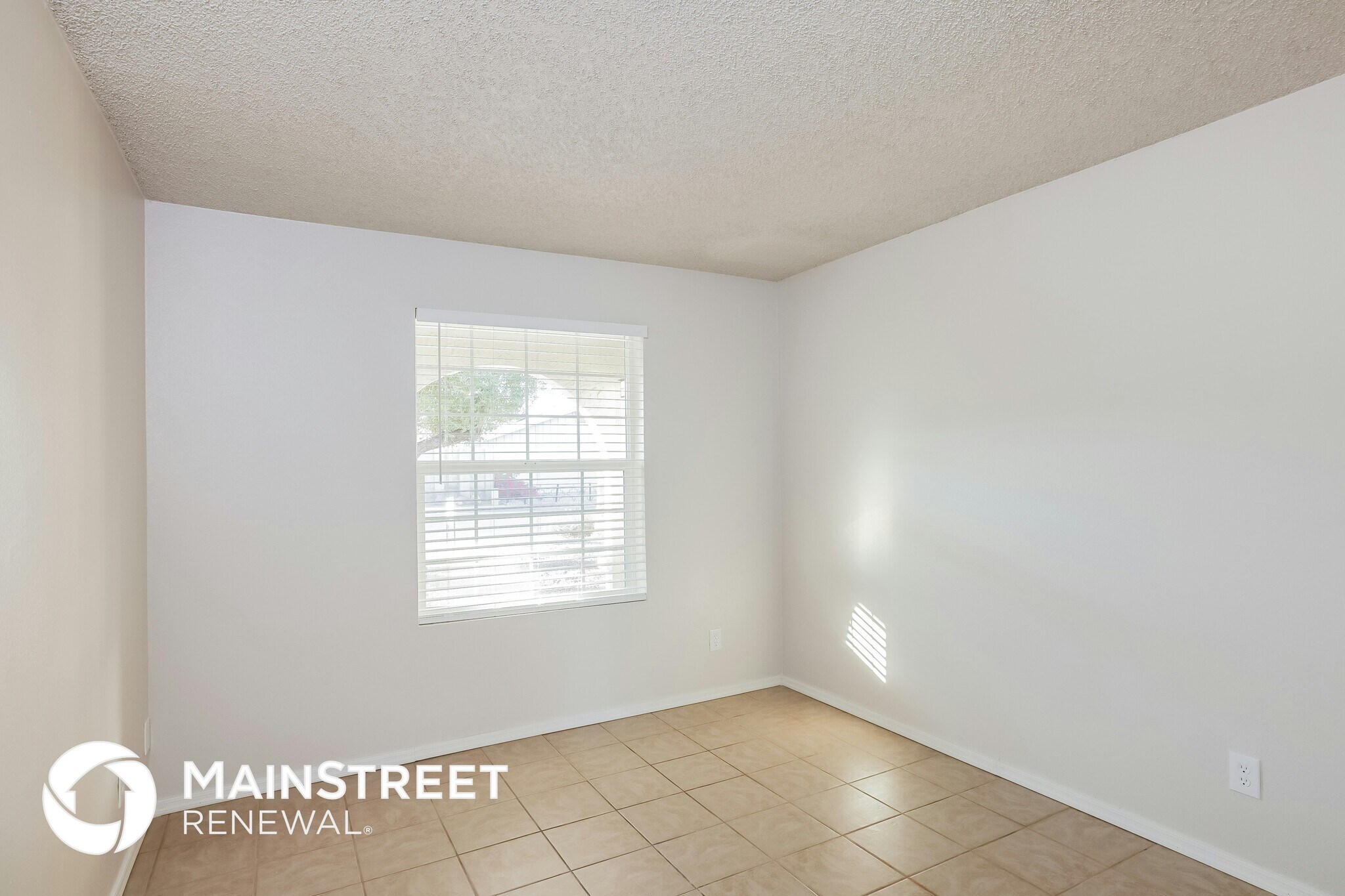 Building Photo - 2708 W Acoma Dr