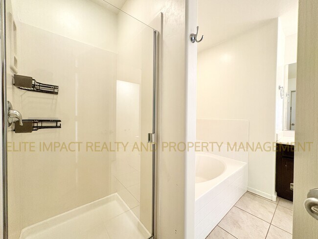 Building Photo - 11684 W Vanderbilt Farms Way