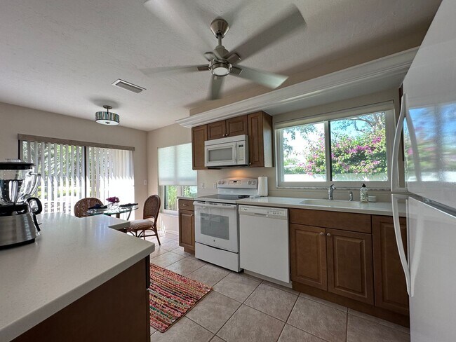 Building Photo - 829 Reef Point Cir