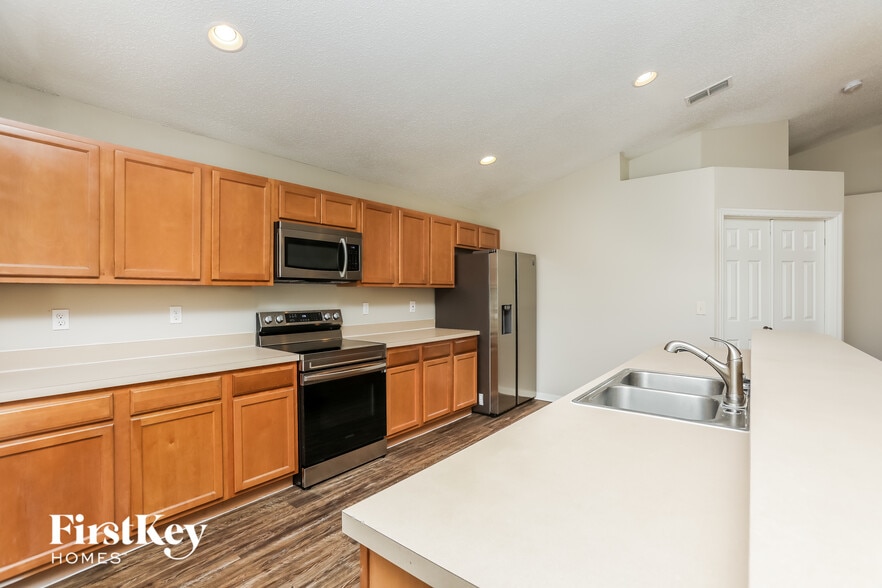 Building Photo - 4036 Waltham Forest Dr