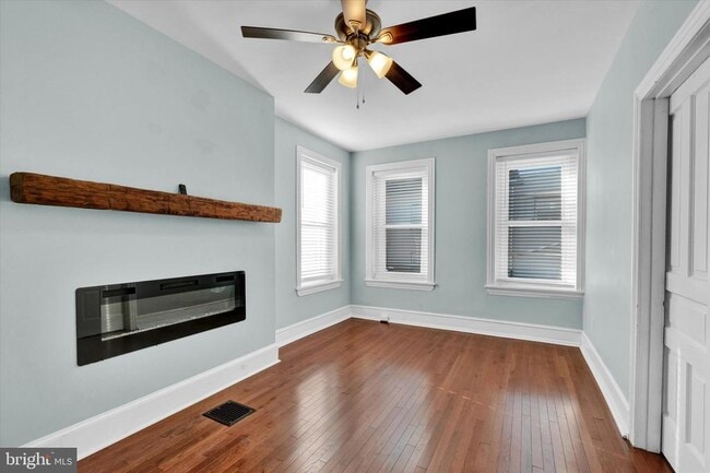 Building Photo - 205 Hermitage St
