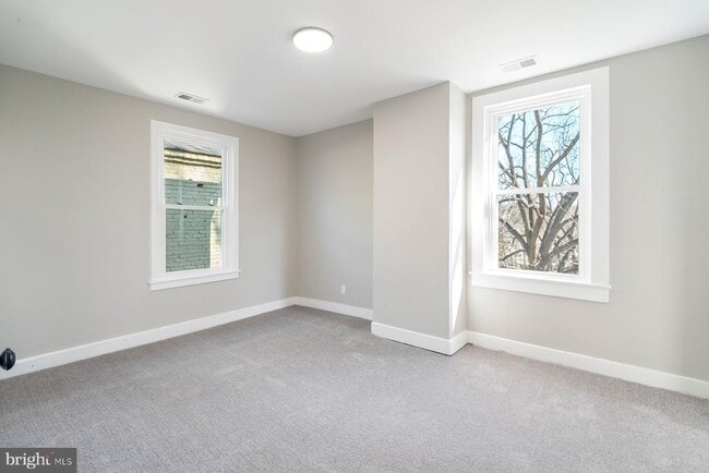 Building Photo - 81 Liberty St