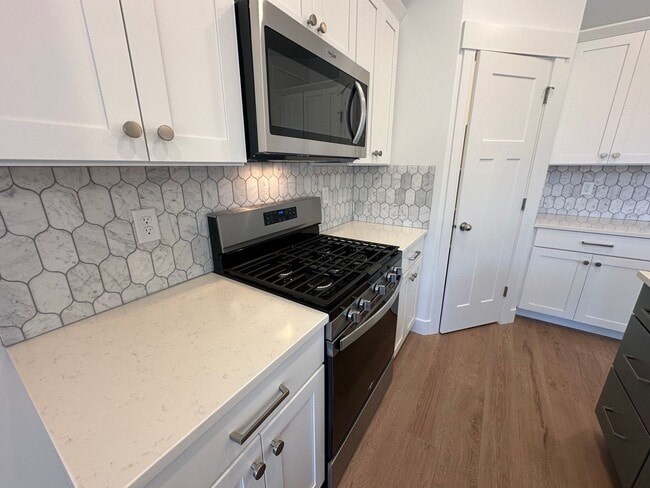 Building Photo - 5228 Acacia Dr