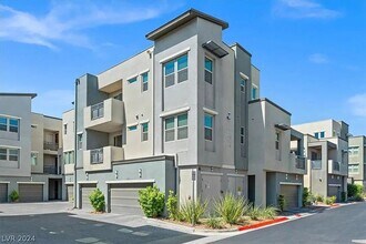 Building Photo - Las Vegas, NV