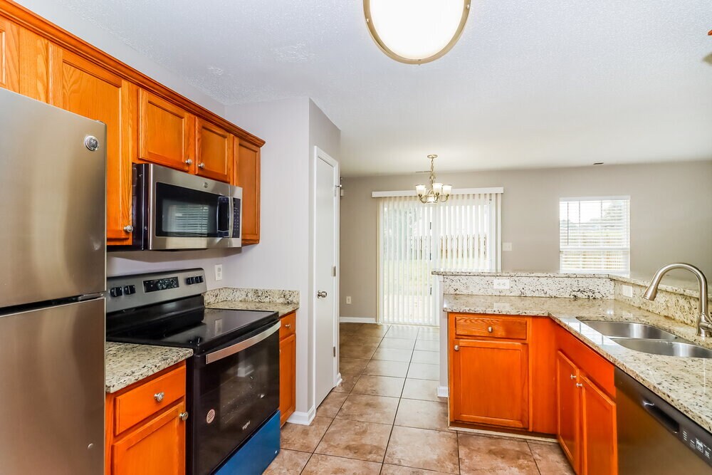 Building Photo - 2203 Pimpernel Rd