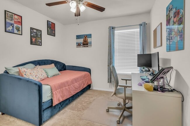 Building Photo - 209 Wishbone Ln