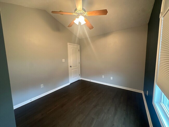 Building Photo - 1305 Snowy Egret Dr