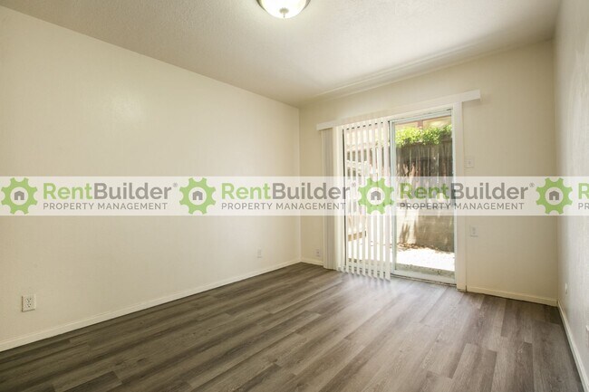 Building Photo - 12124 Menaul Blvd NE