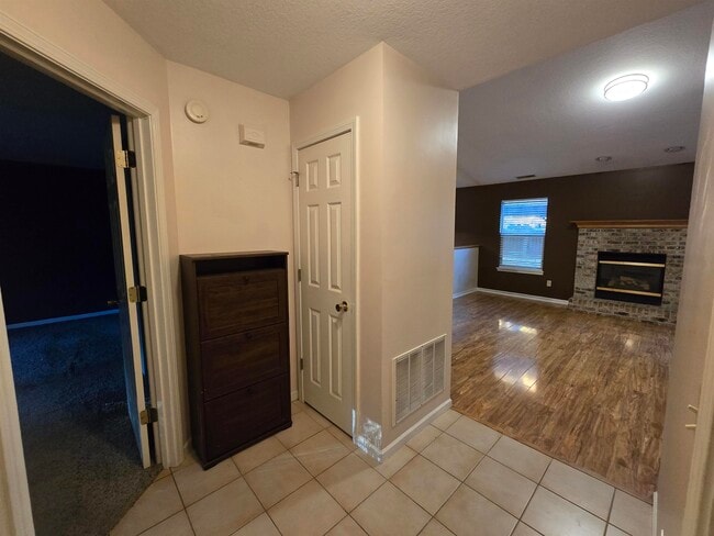 Building Photo - 235 Spring Forest Ct