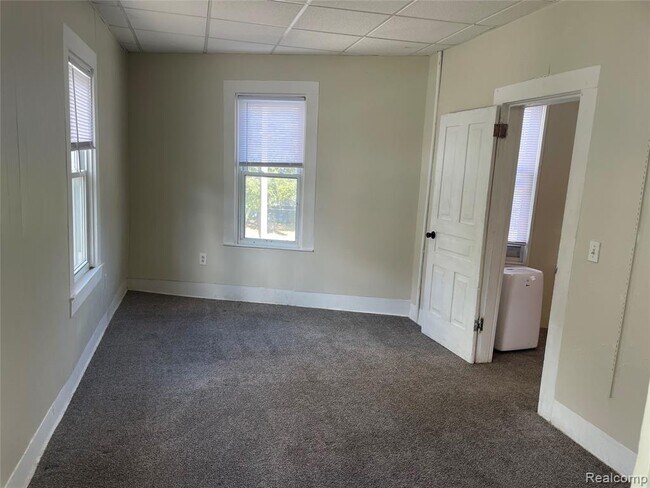 Building Photo - 8536 Perry Rd