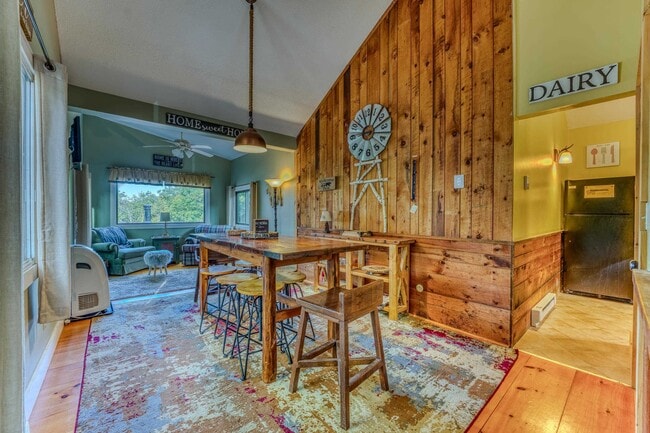 Building Photo - 28 Condo Rd