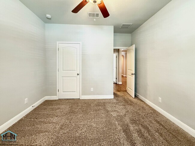 Building Photo - 8720 Indian Bluff