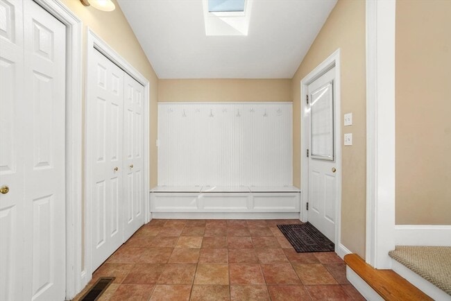 Building Photo - 20 Donizetti St