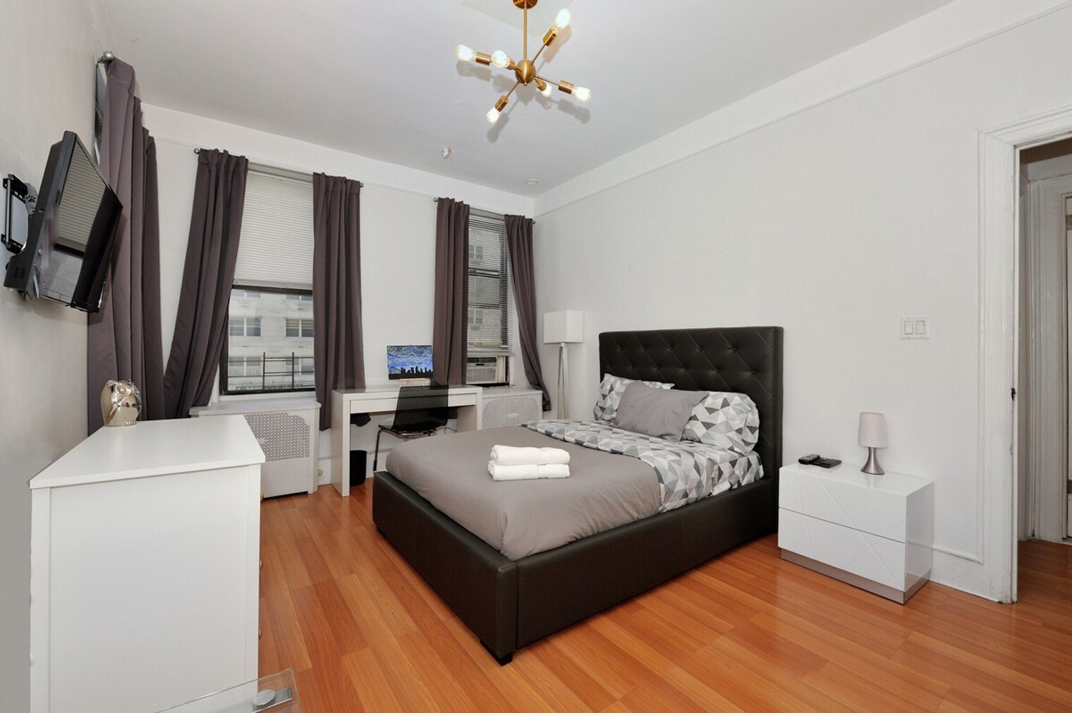 Building Photo - 444 First Ave Loop