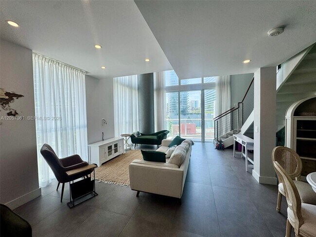 Building Photo - 1080 Brickell Ave