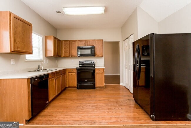 Building Photo - 1607 Thornwick Trace