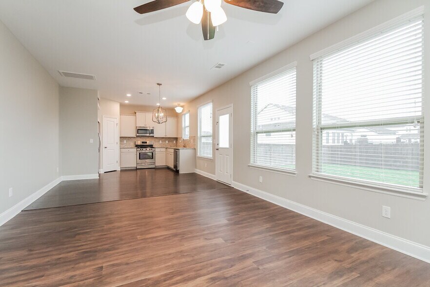 Building Photo - 1005 Keeneland Dr