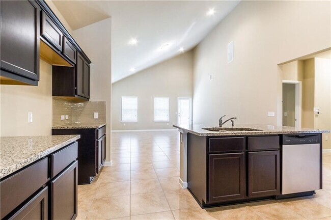 Building Photo - 6521 Ranchito Dr
