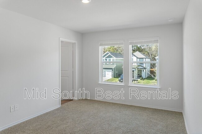 Building Photo - 7015 Vining Dr