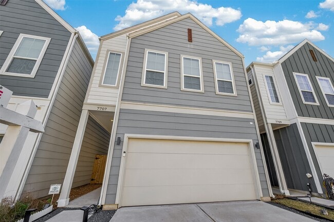 Building Photo - 7707 Johanna Pk Dr