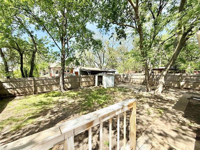 Building Photo - 1201 E Lamar St