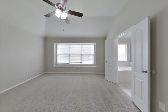 Building Photo - 13702 Sun Bear Ct