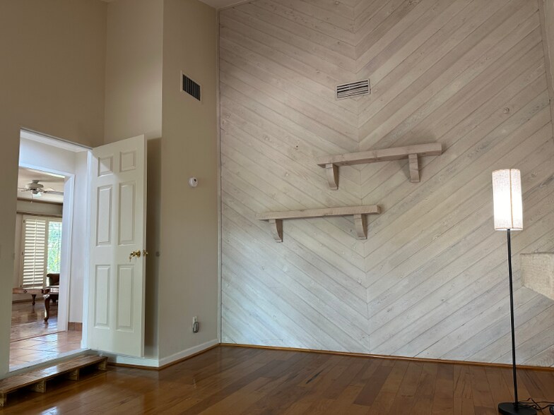 Building Photo - 3014 Persimmon Pl