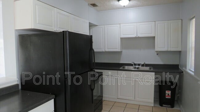 Building Photo - 5347 Baycrest Rd