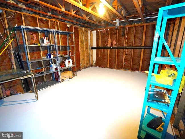 Building Photo - 51 Hollybrooke Dr