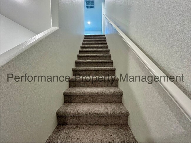Building Photo - *Move In Special* Beautiful 3 Bed/2 Bath +...
