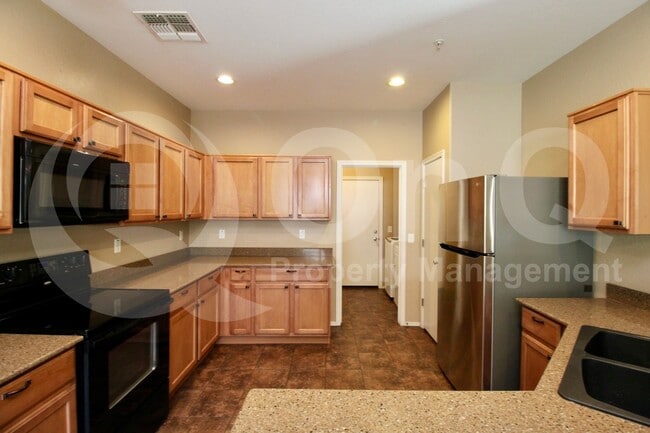 Building Photo - 1255 S Rialto