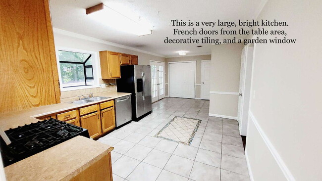Building Photo - [NEW PRICE] Spacious 4 Bed / 2.5 Bath home...