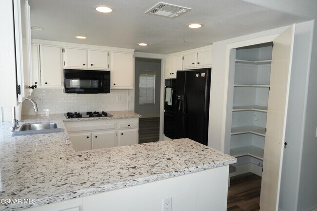 Building Photo - 438 Talbert Ave