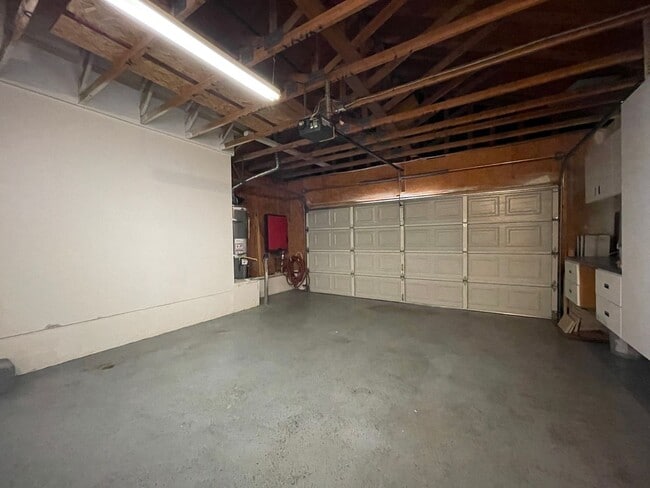 Building Photo - Beautiful Single Story in Irvine!