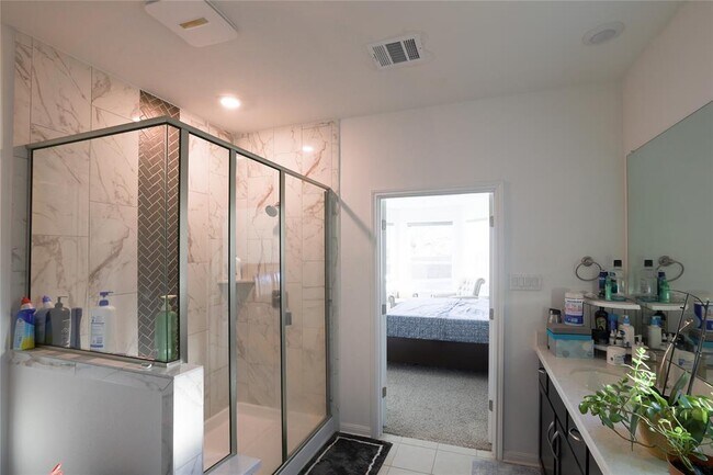 Building Photo - 232 Barton Oak Trl