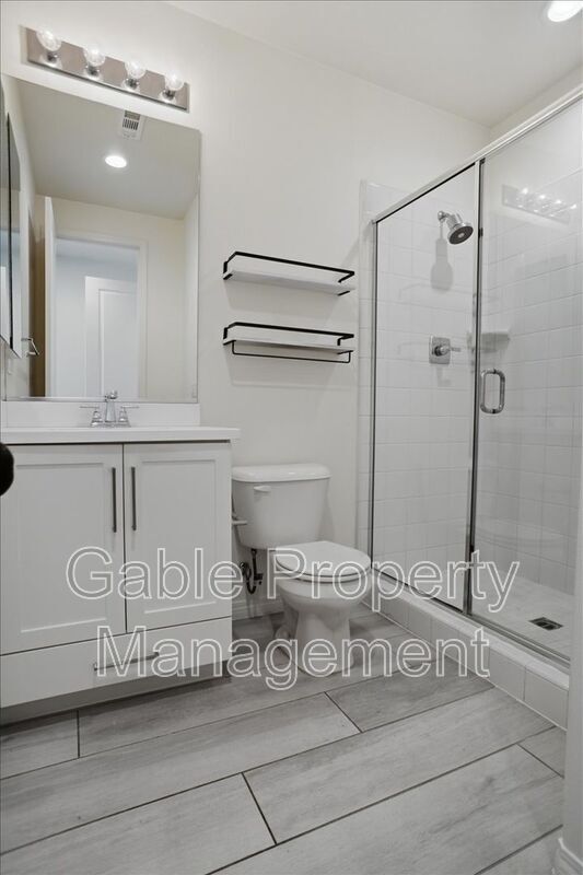 Building Photo - 27623 Solana Wy