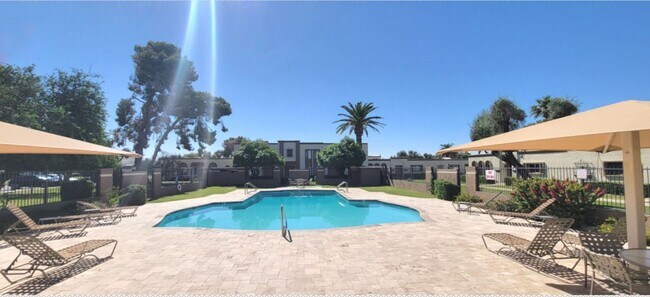 Building Photo - Scottsdale