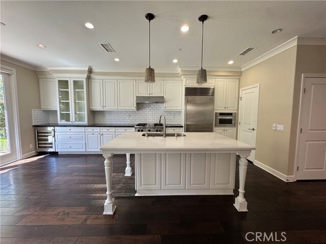 Building Photo - 80 Cipresso