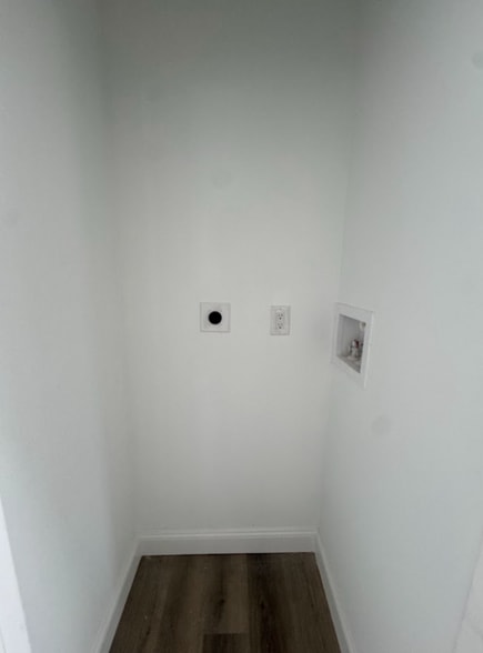 Building Photo - 510 Main St