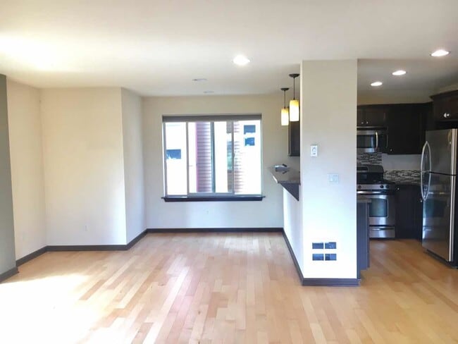 Building Photo - 2320 N 113th Pl