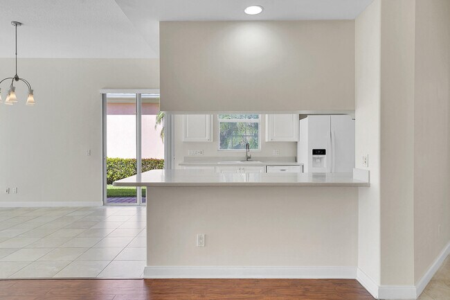 Building Photo - 11427 SW Rockingham Dr
