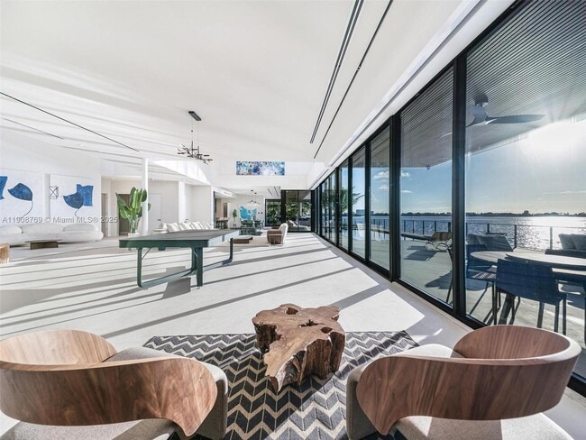 Building Photo - 11400 N Bayshore Dr