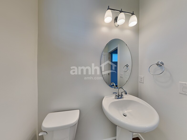 Building Photo - 19315 21st Ave Ct E