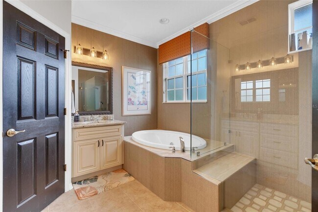 Building Photo - 8204 Villa Grande Ct