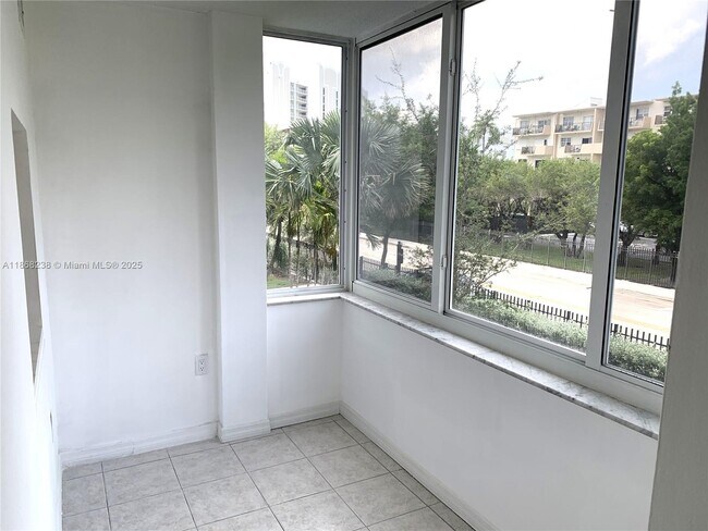 Building Photo - 250 180th Dr
