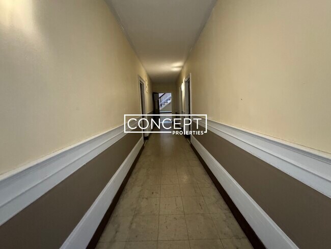 Building Photo - 15 Glenville Ave