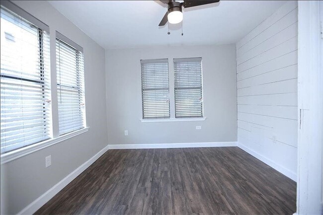 Building Photo - 5917-1-5912 Sherman St