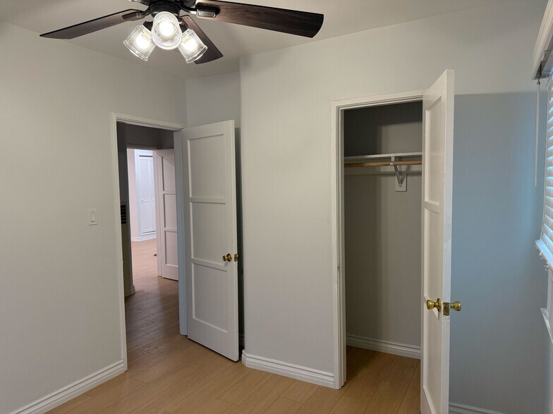 Building Photo - 4125 W Toluca Lake Ave